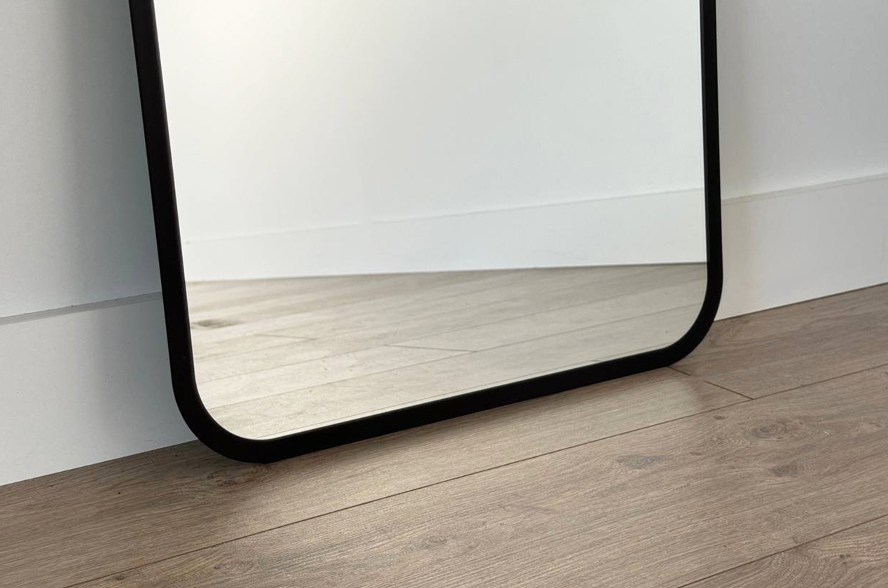 Изображение товара Настенное зеркало Фортуна 3 черное от Mebelson 80х50 см современное стильное для дома