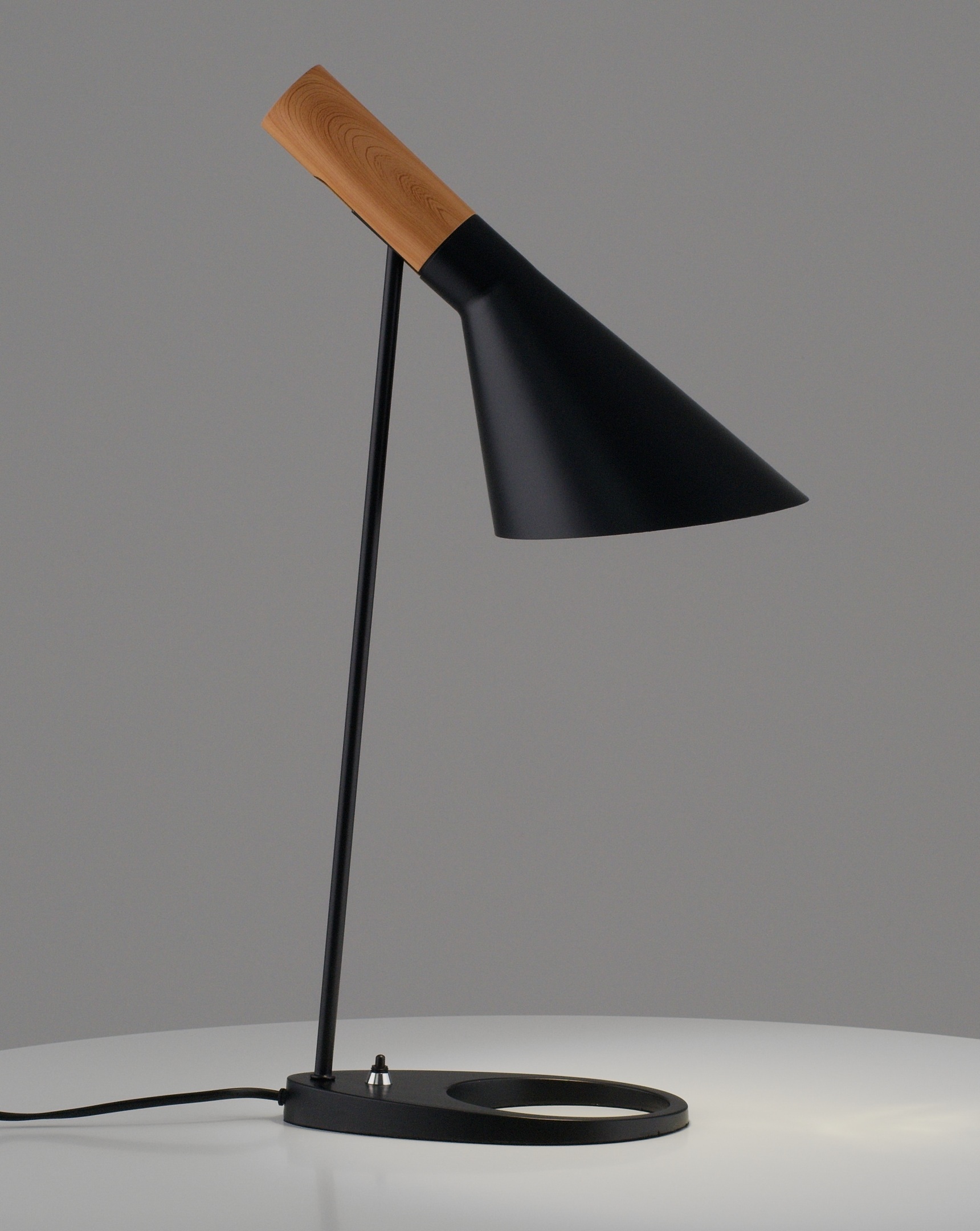 Изображение товара Настольная лампа Moderli Turin V11333-1T