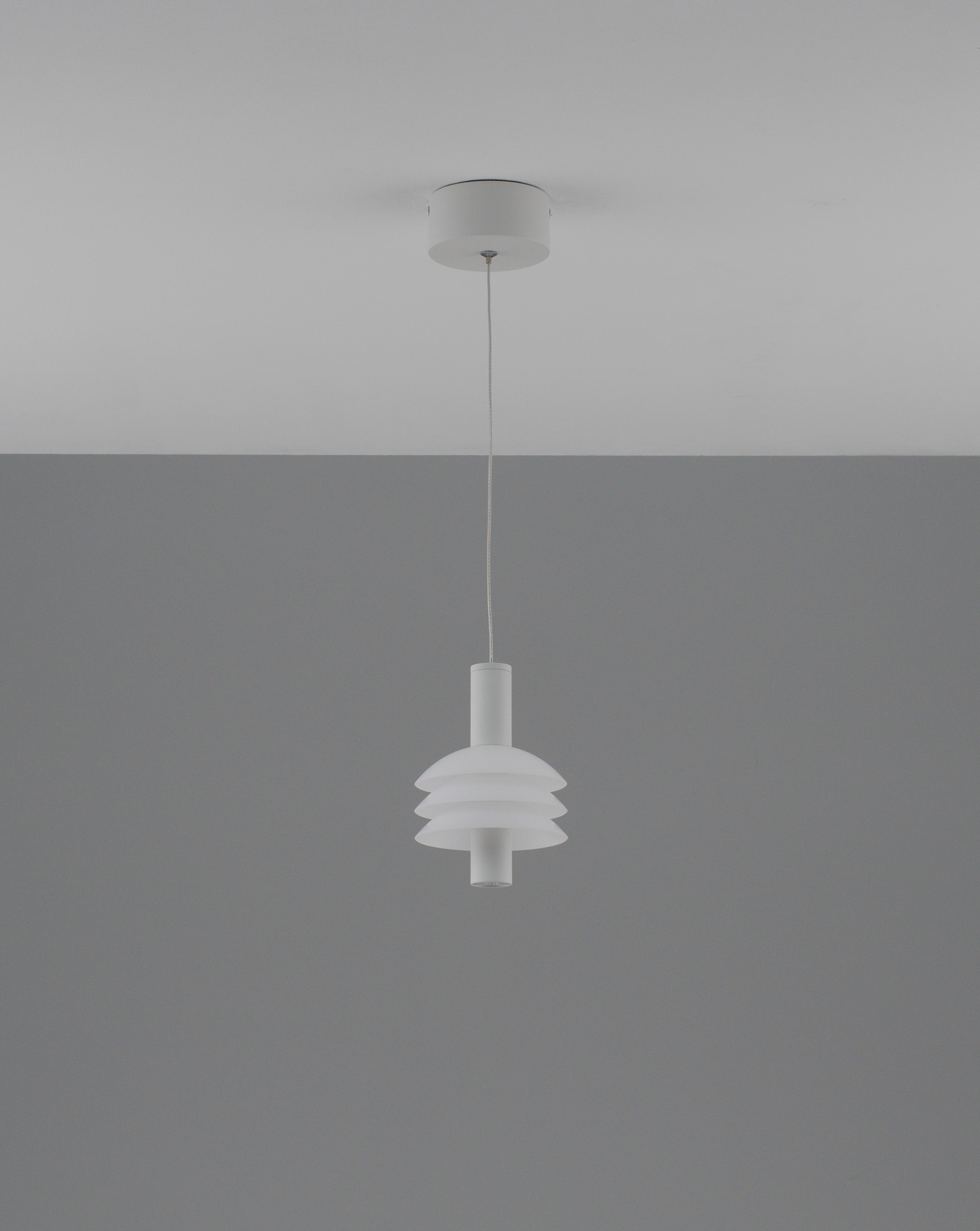 Изображение товара Подвесной светодиодный светильник Moderli Sylv V11387-PL для модерна и современного интерьера