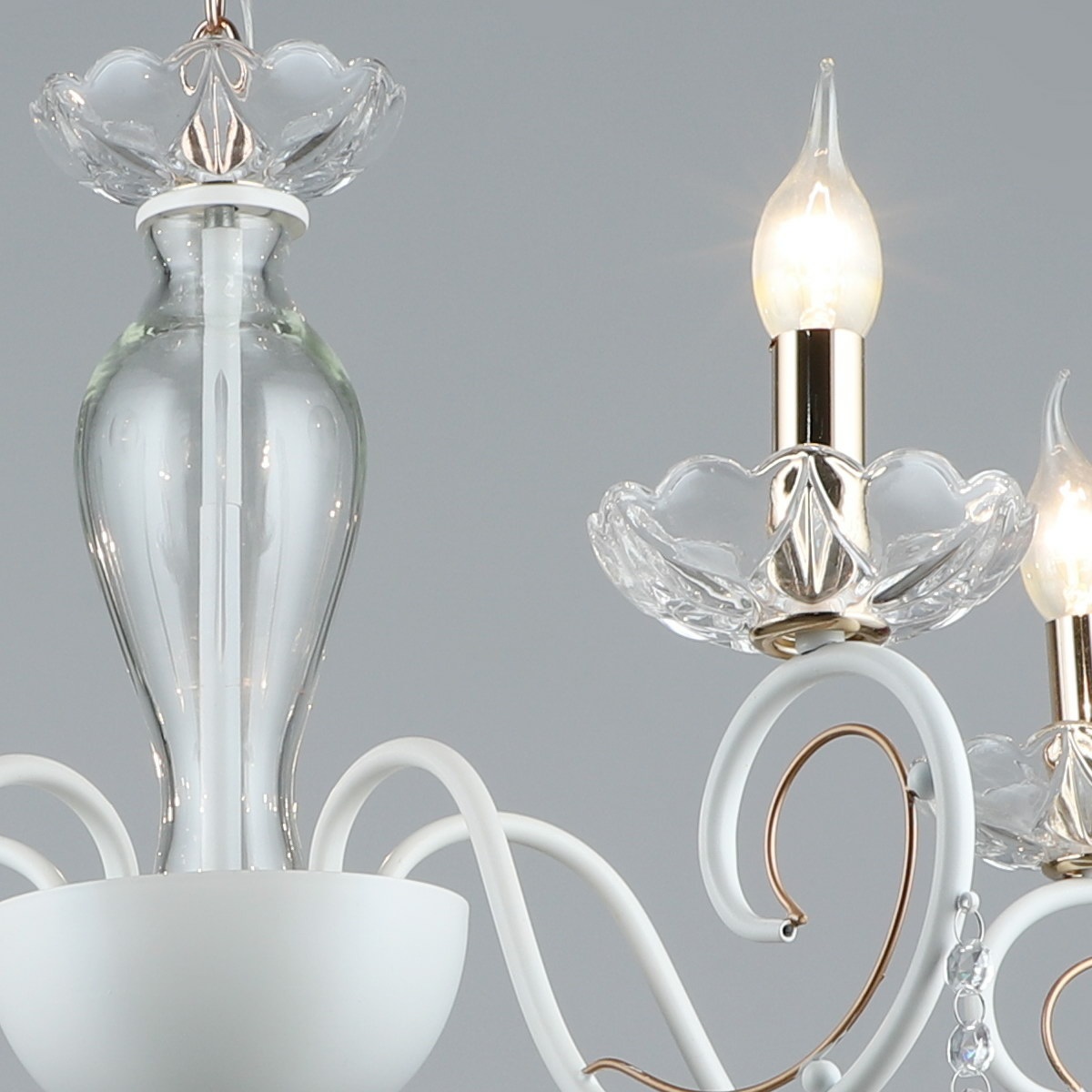 Изображение товара Подвесная люстра Reluce 03950-0.4-05 WT+FGD классика с хрусталем и свечами