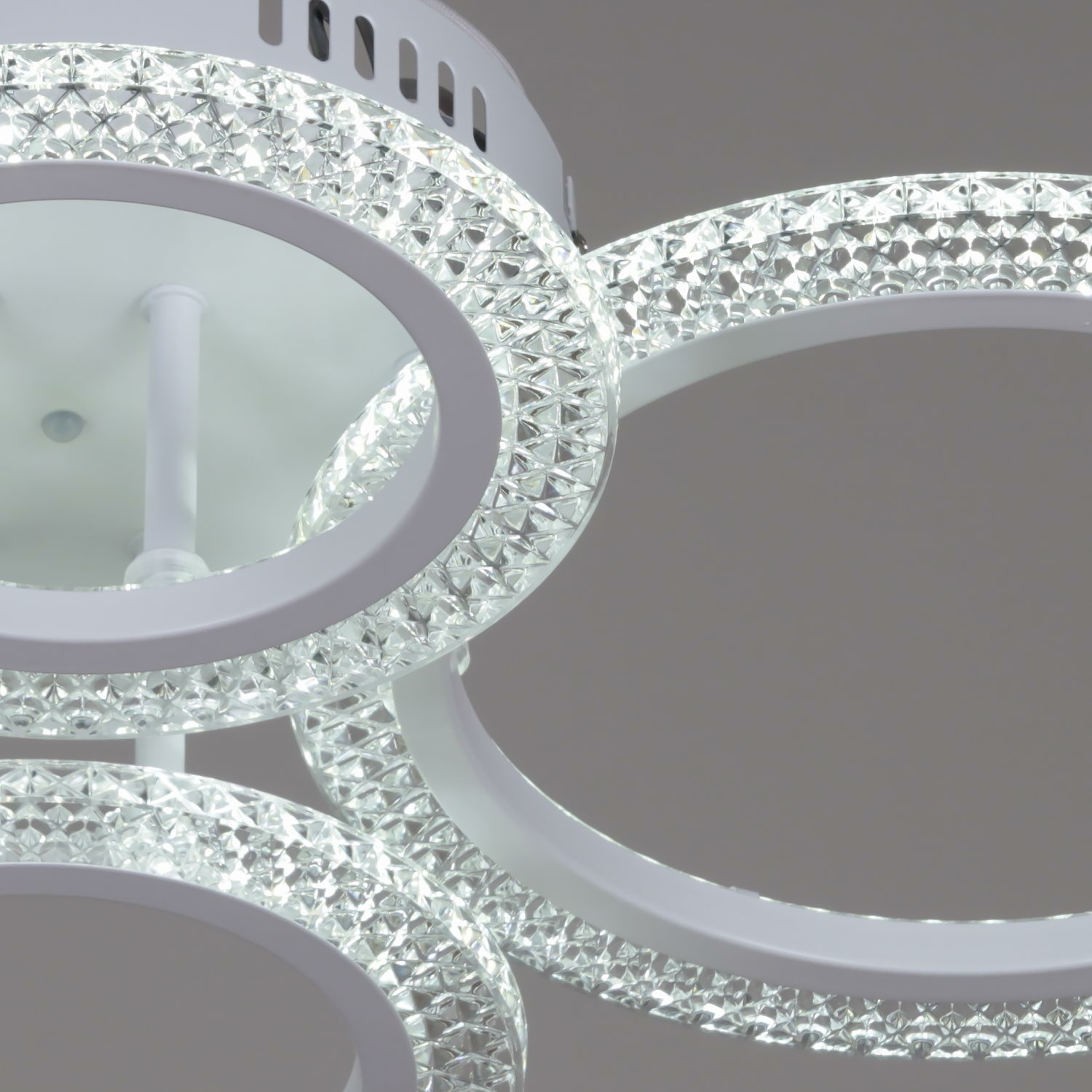 Изображение товара Потолочная люстра светодиодная на штанге с пультом Reluce 08488-0.3-2+2C WH кольцо