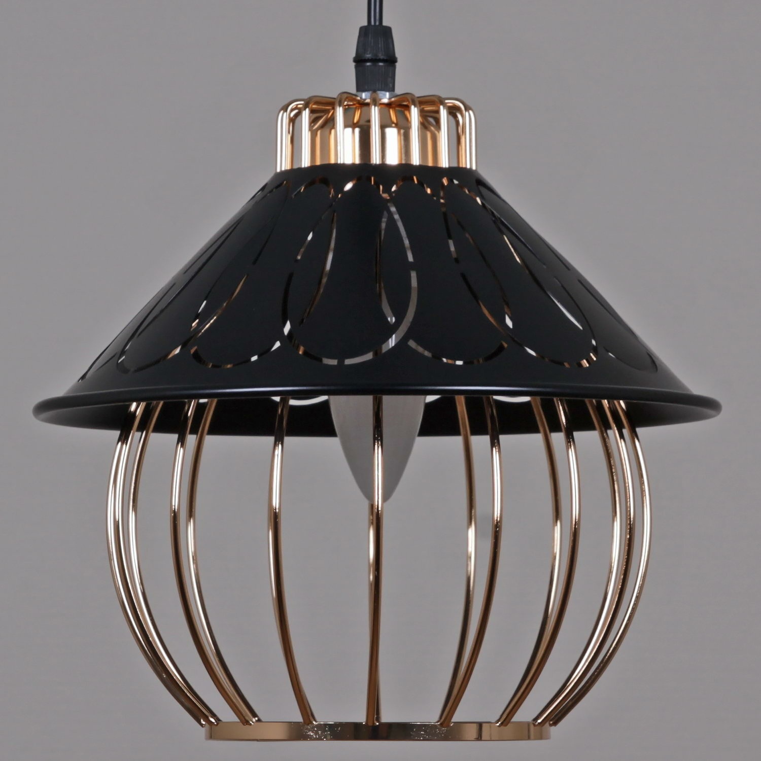 Изображение товара Подвесной светильник Reluce 02503-0.9-01 BK+GD для гостиной кухни стиль лофт