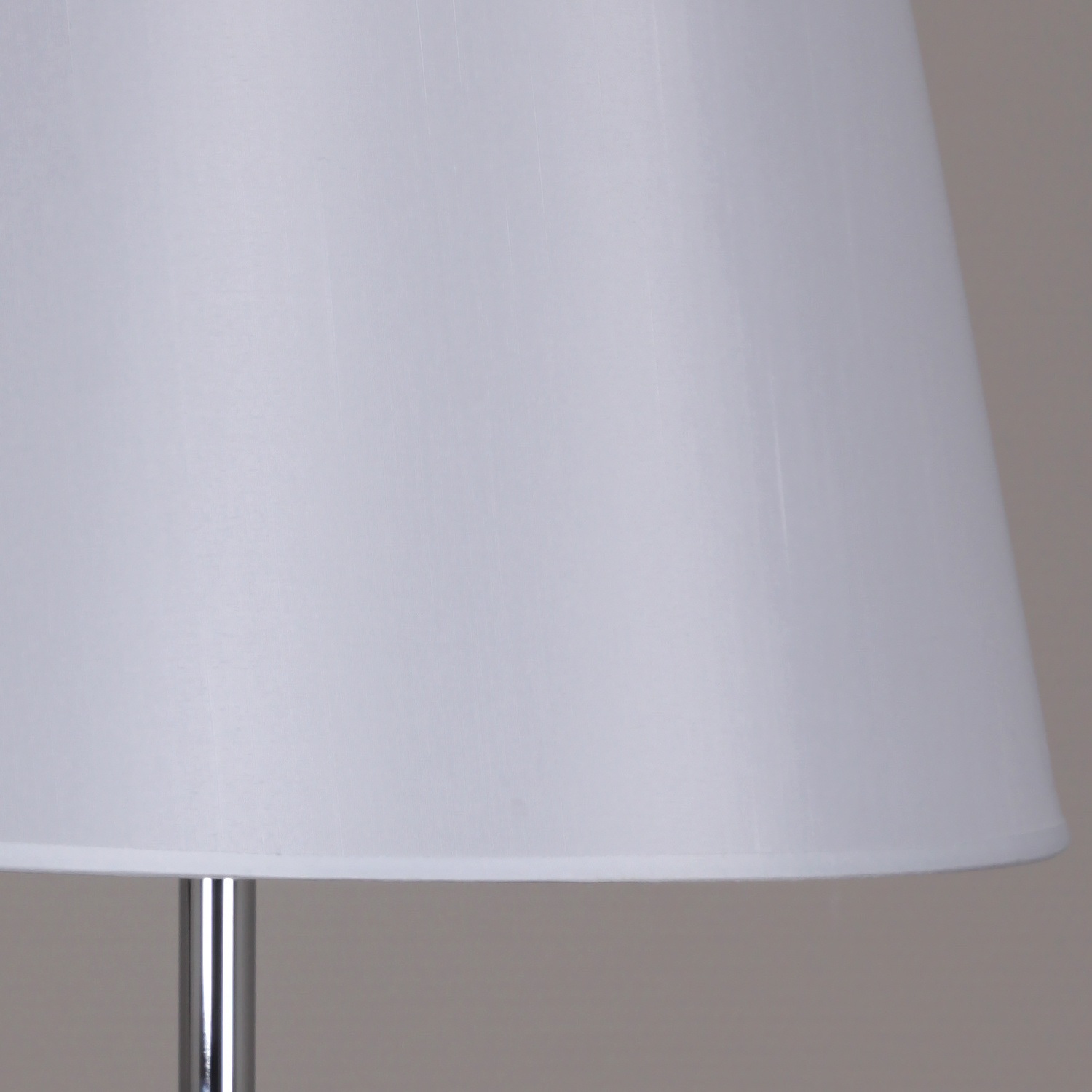 Изображение товара Торшер Reluce 02057-0.6-01 BK-CR классический , металл, тканевый абажур