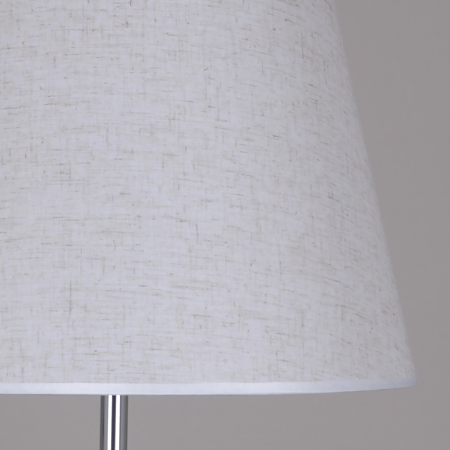 Изображение товара Торшер Reluce 02066-0.6-01 WH классический дизайн на полу с тканевым абажуром