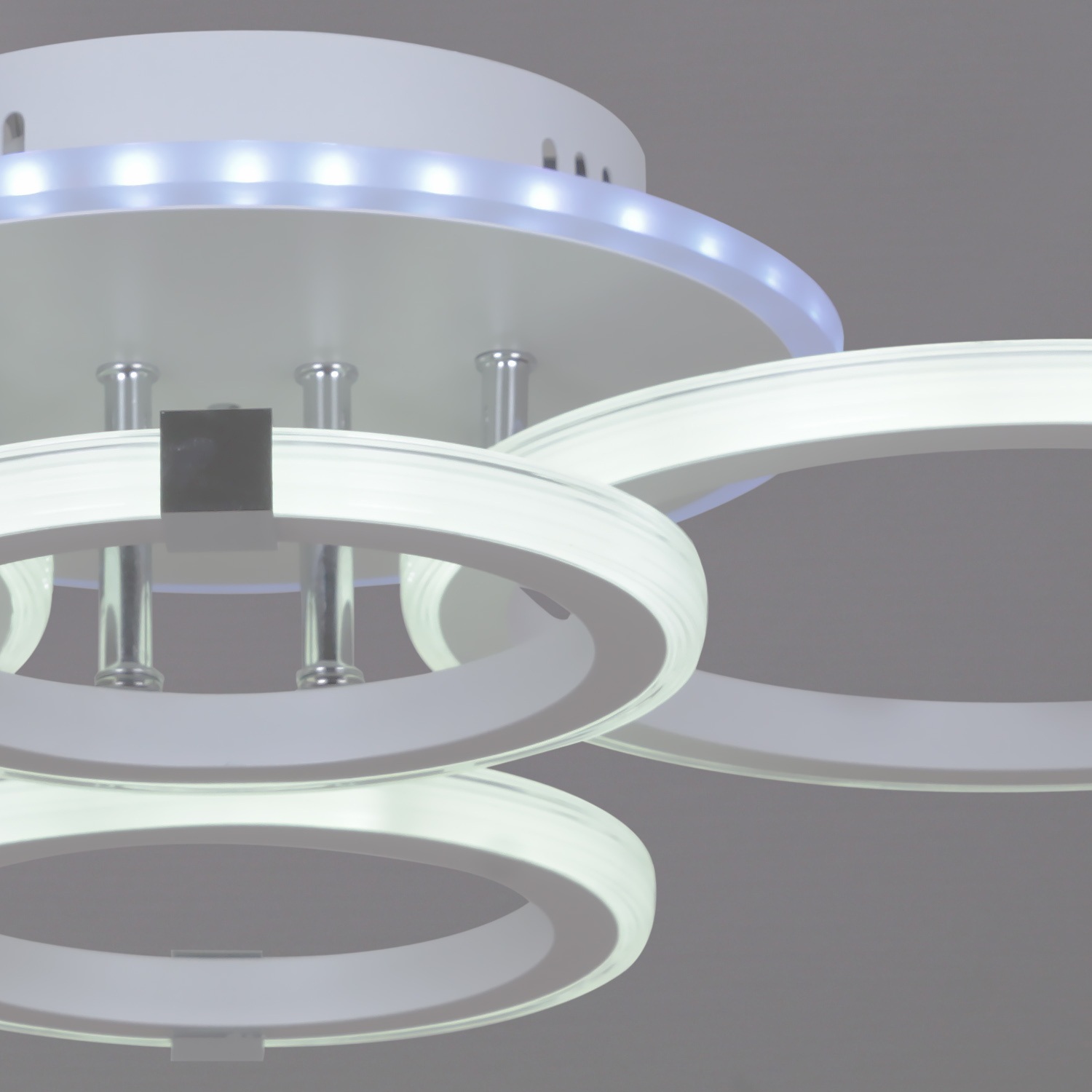 Изображение товара Потолочная люстра (+ночной режим) с пультом светодиодная на штанге Reluce 06319-3.3-04 WH+CR (RGB)