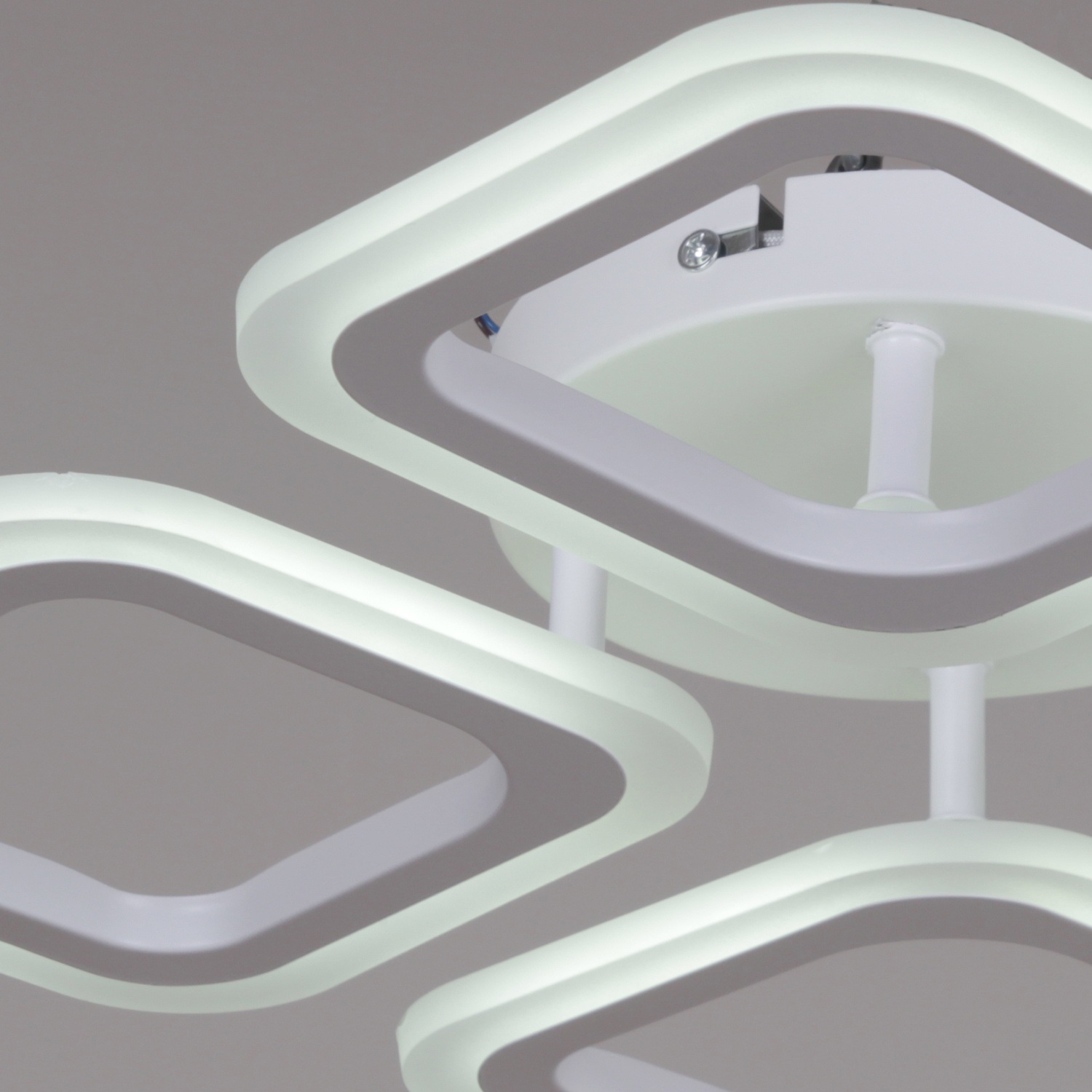 Изображение товара Потолочная люстра светодиодная на штанге с регулировкой цветовой температуры Reluce 05104-0.3-04 WH