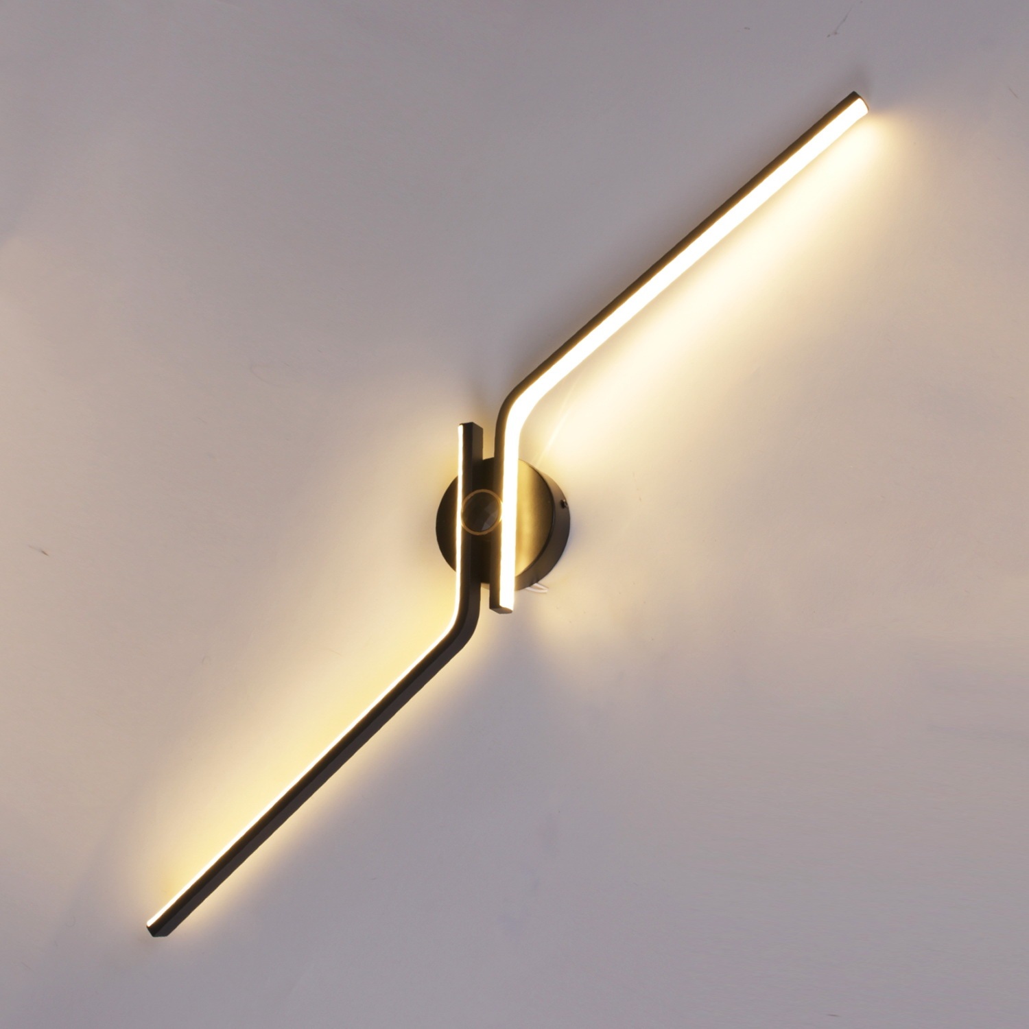 Изображение товара Настенный светильник светодиодный Reluce 77063-0.2-02 для современного интерьера