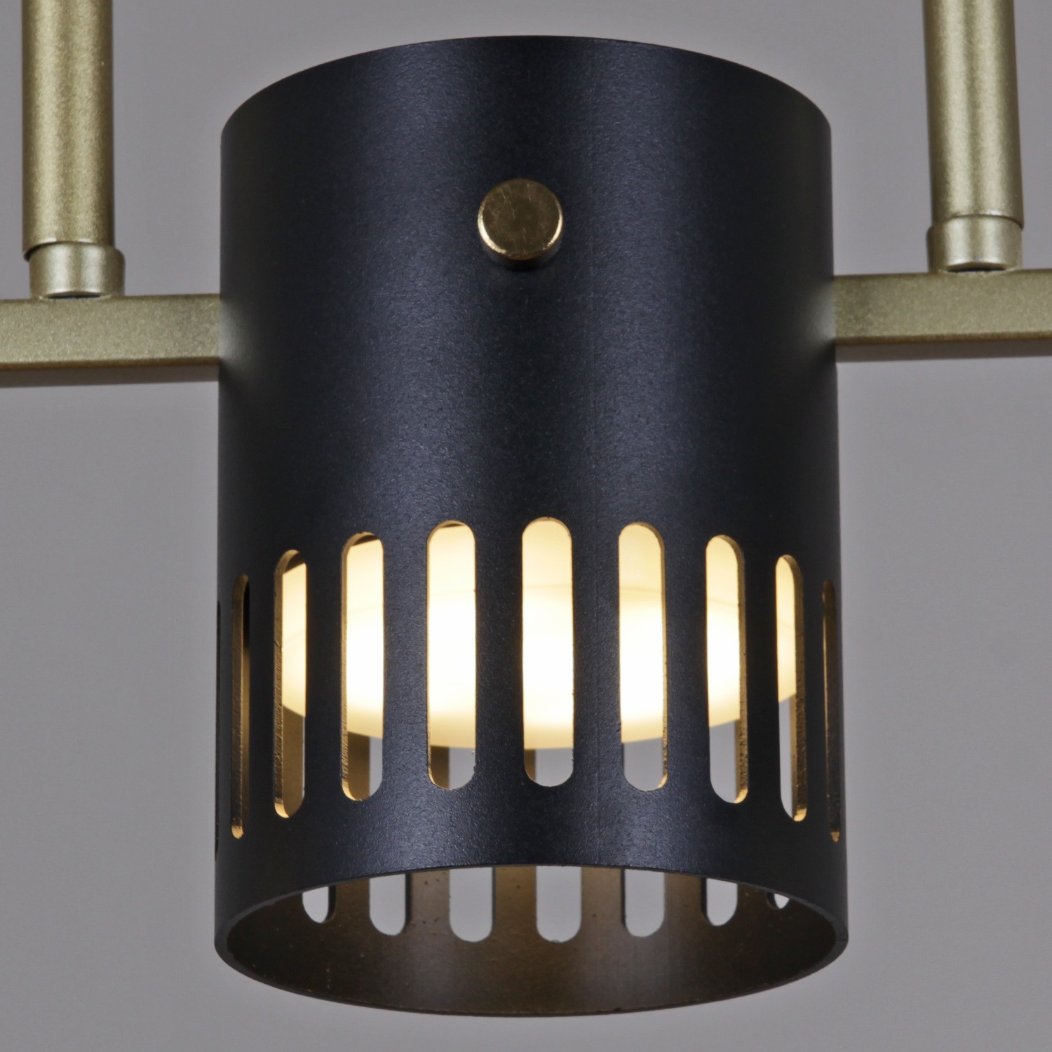 Изображение товара Потолочная люстра на штанге Reluce 06675-0.3-05 GD+BK GX53