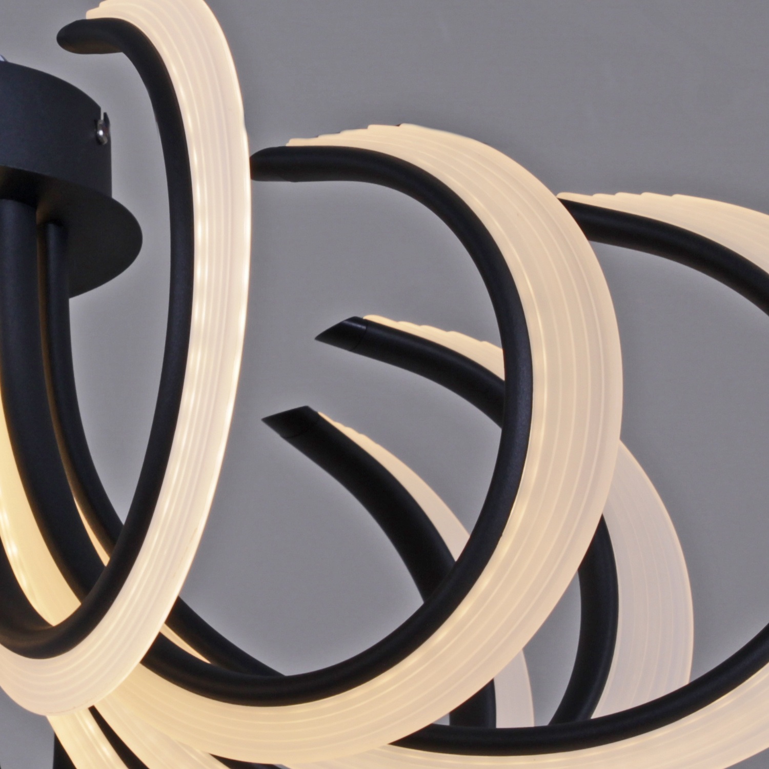 Изображение товара Потолочная люстра светодиодная с пультом и ночным режимом Reluce 74390-0.3-6+6 black