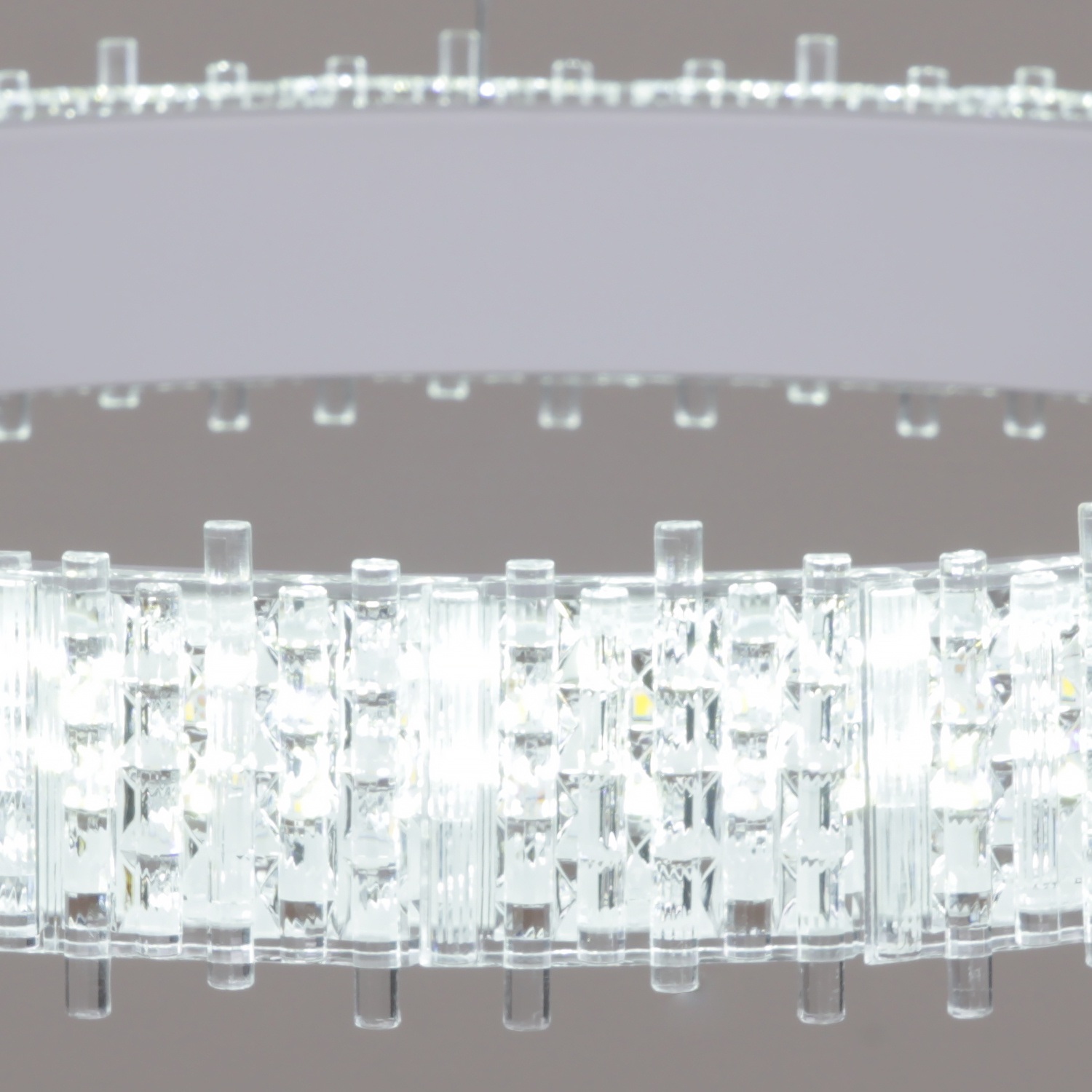 Изображение товара Подвесной светодиодный светильник с пультом Reluce 70357-0.4-500 современный дизайн тепло и холодны