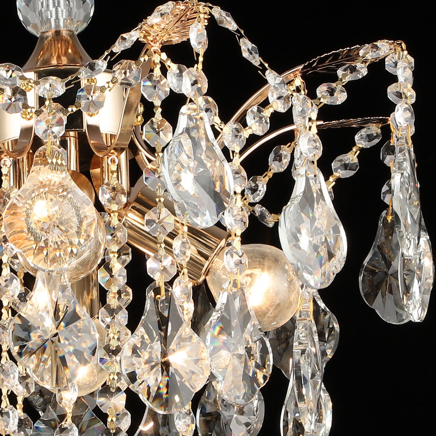 Изображение товара Потолочная люстра хрустальная Reluce 87720-0.3-04 FGD - стильное освещение для дома