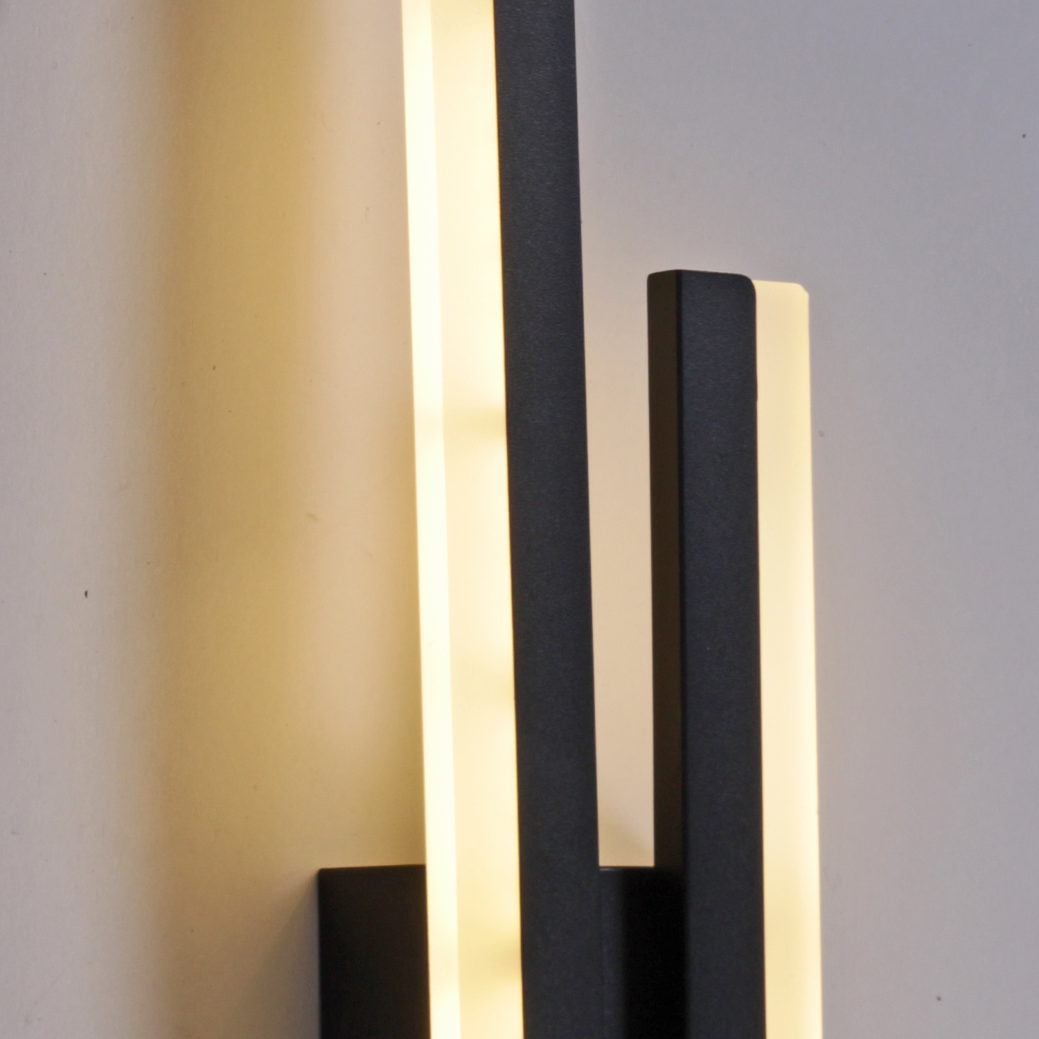 Изображение товара Настенный светильник светодиодный Reluce 86233-9.2-001U LED2