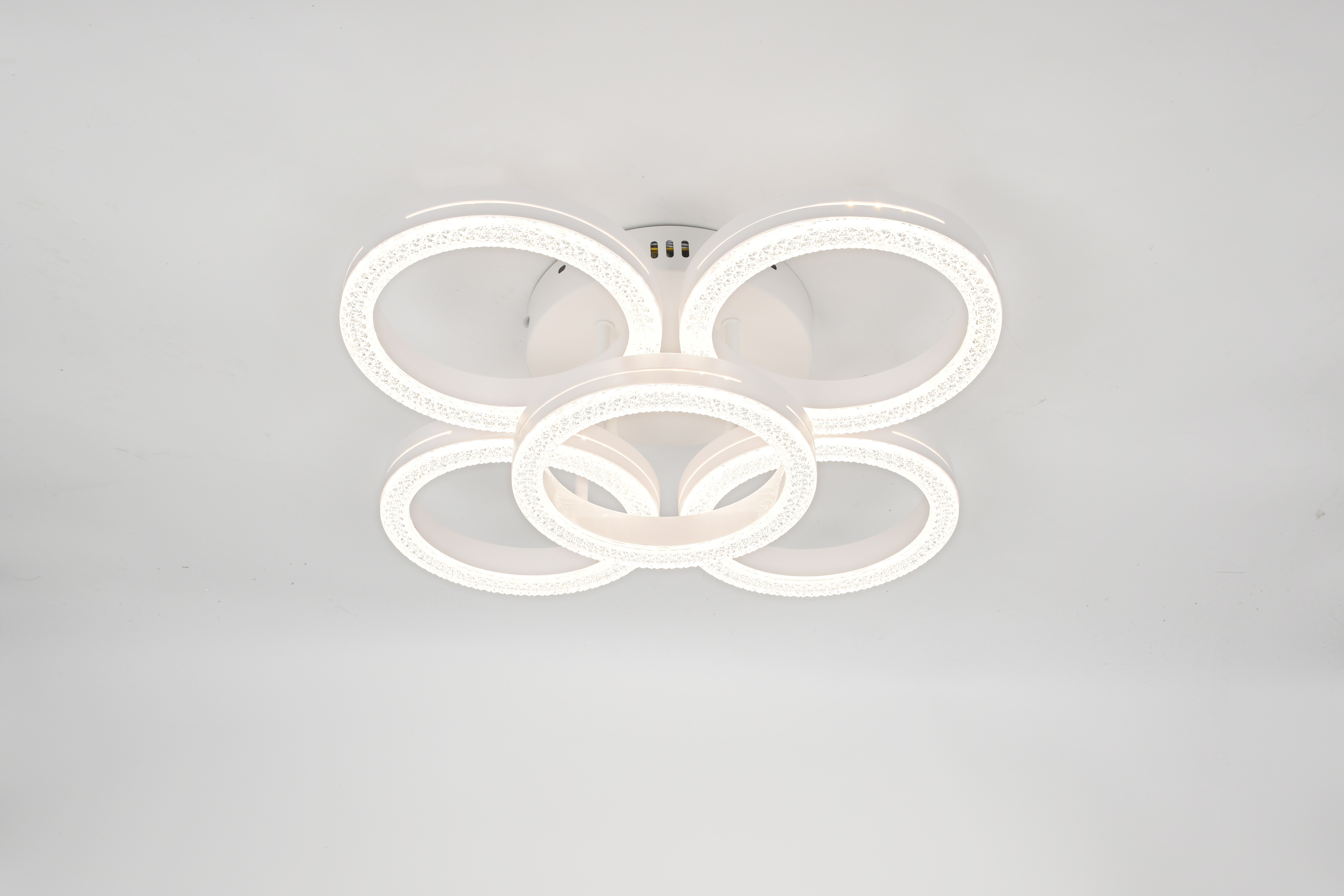 Изображение товара Потолочная светодиодная люстра Rivoli Juniper 6187-701 с пультом и регулировкой