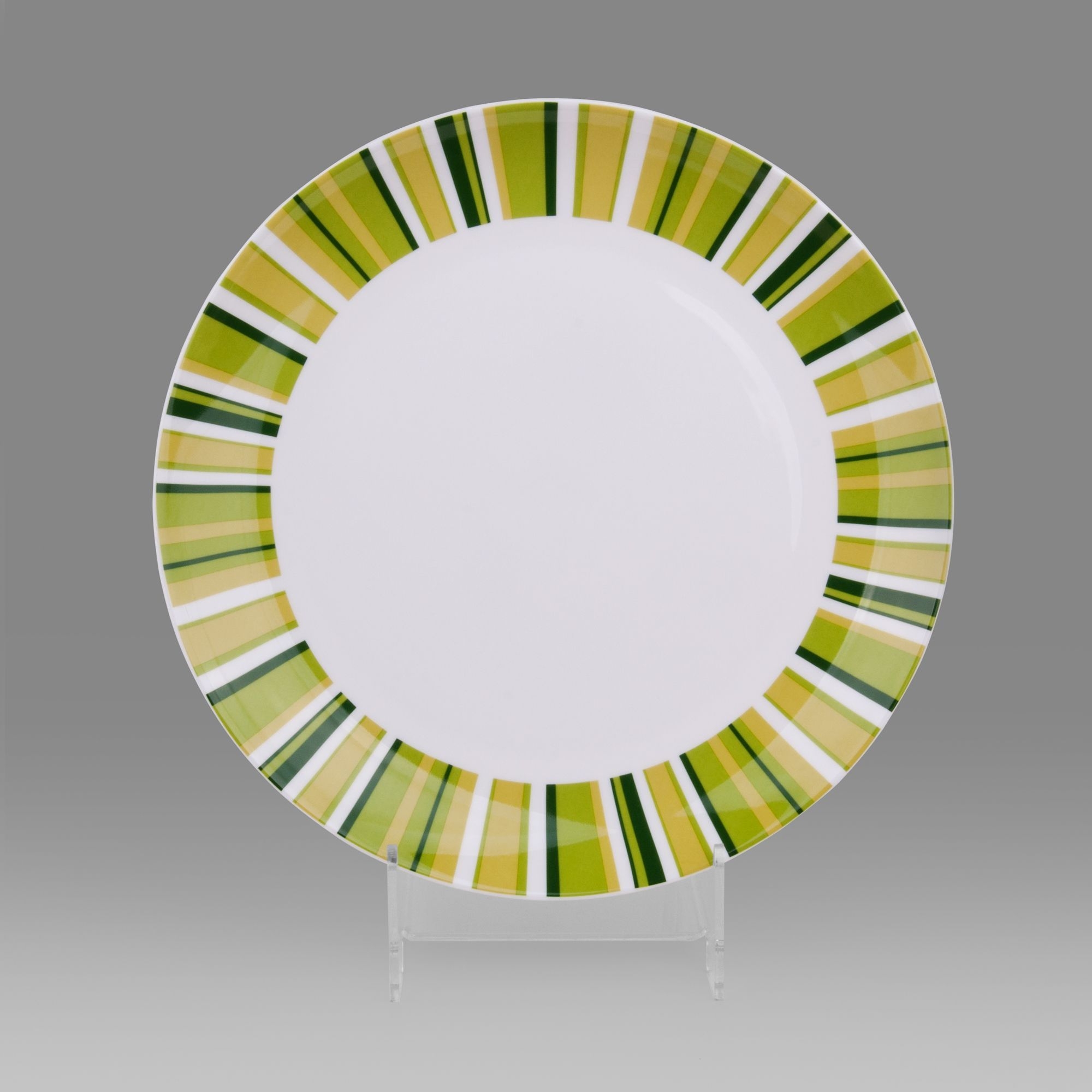 Fortuna green. Тарелка глубокая фортуна. Тарелка плоская пьюмэ грин. Гарденс грин зеленый сад. Тринити тарелки суповые.