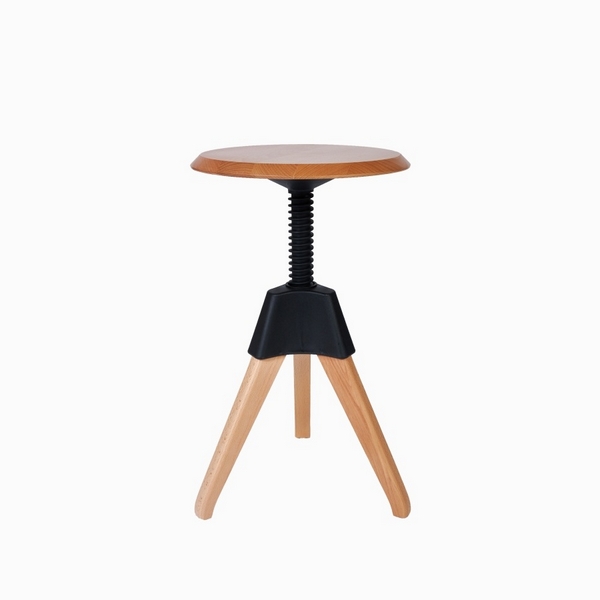 Изображение товара Стильный табурет Jerry COSMO из массива бука с черным каркасом