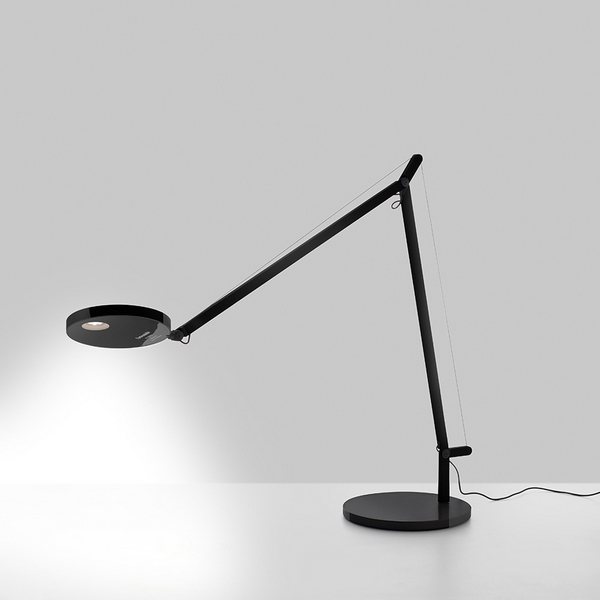 Офисная настольная лампа светодиодная Artemide Demetra 1734050A 3000K Black