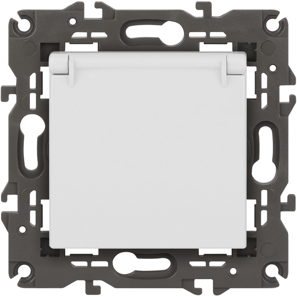 

Розетка встраиваемая с заземлением, шторками и крышкой (белый) ЭРА 14-2103-01, 14-2103-01