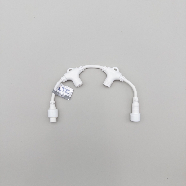 

Разветвитель 2-х лучевой для Бахромы, Занавесов и Нитей 220В без возможности управления, Провод Белый Каучук, IP65 Laitcom LLR2-8, LLR2-8