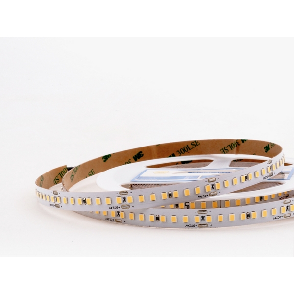 Изображение товара Светодиодная лента 16Вт/м 24В 5м LEDS POWER ПРО140