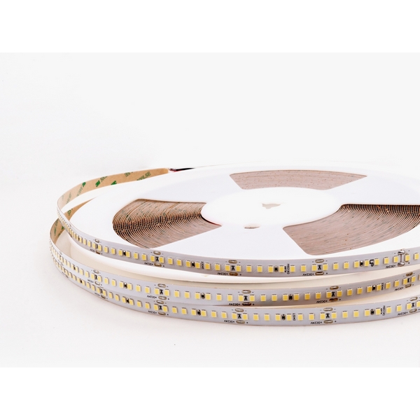 Изображение товара Светодиодная лента 16Вт/м 24В 30м LEDS POWER ПРО140 005843 холодный белый