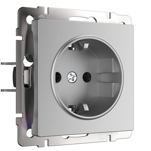 Изображение товара Розетка с заземлением и шторками IP31 Werkel W1171106 серебряная